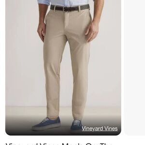Vineyard Vines Golf Khakis- Size 30 by 32. Great for golf or casual wear.
